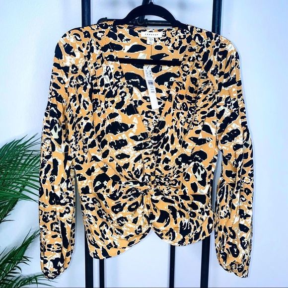 *SOLD* Topshop Twist Front Animal Print Blouse Size 6 ✨NWT - Picture 3 of 9